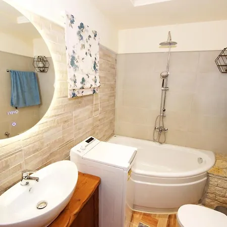 Апартаменты Deluxe Makrades