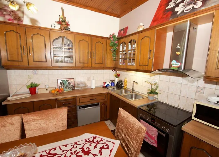 Apartment Deluxe Makrades