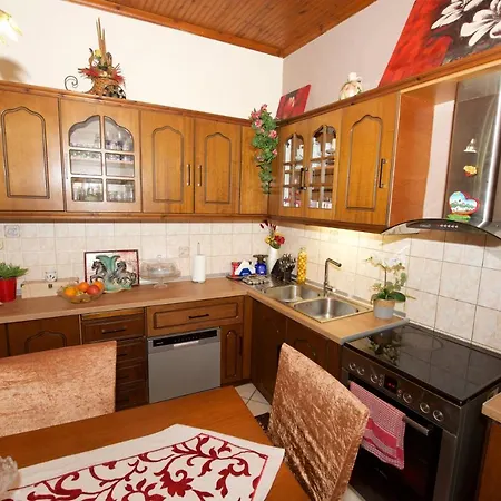 アパート Deluxe Makrádes